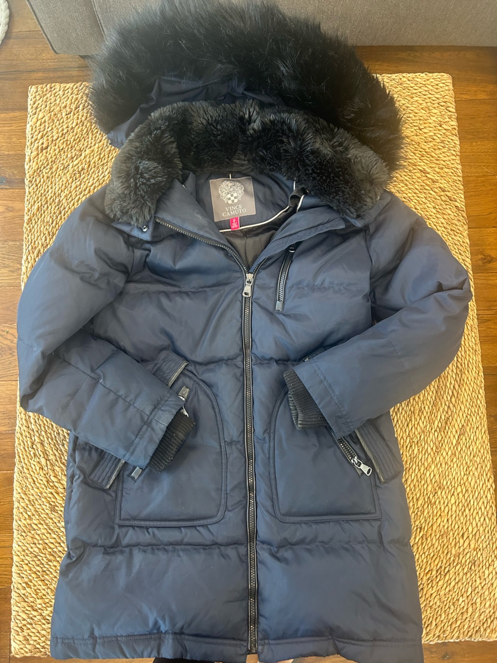 Vince Camuto Navy parka/puffer coat- women’s medium